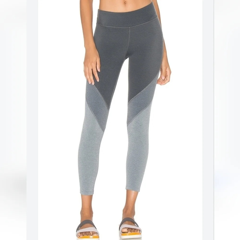 Beyond Yoga Colorblock Plush Angles Capri Legging in Three Tone Grey